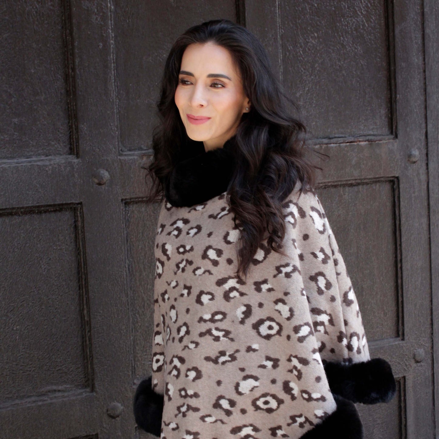 Capa Invernal Para Dama Con Diseño Animal Print