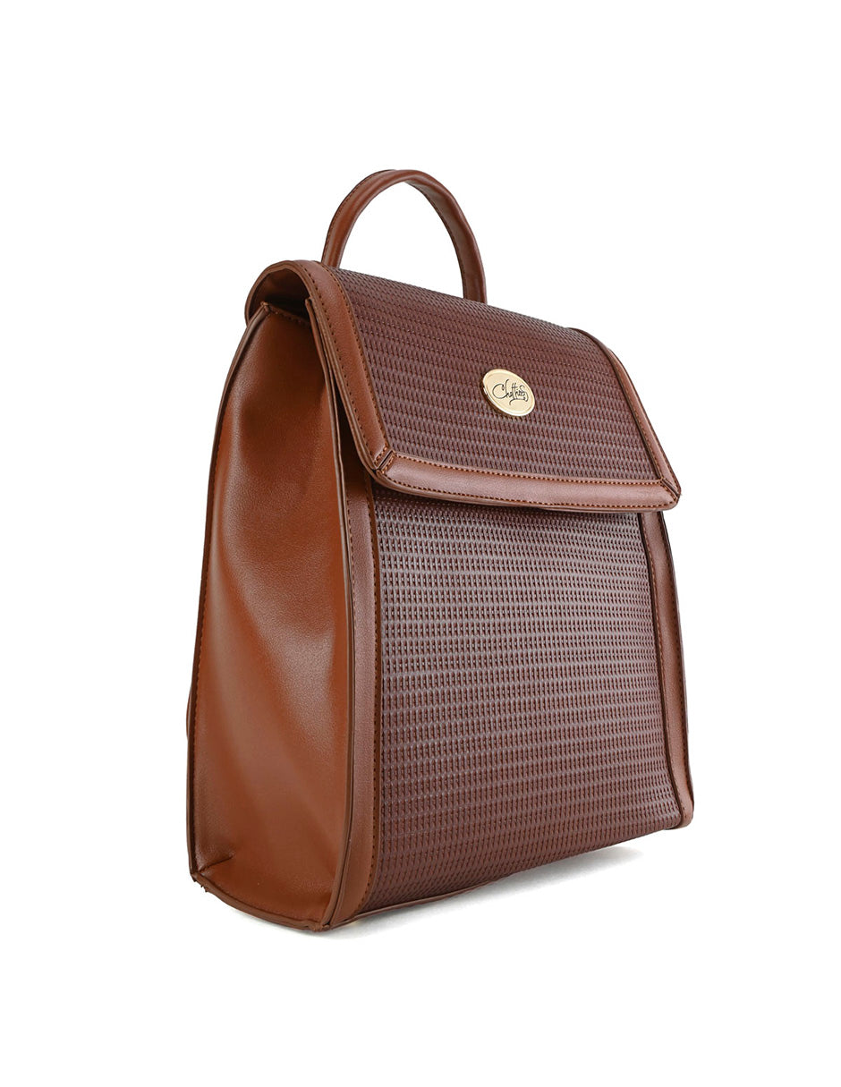Mochila Para Mujer De Broche Camello