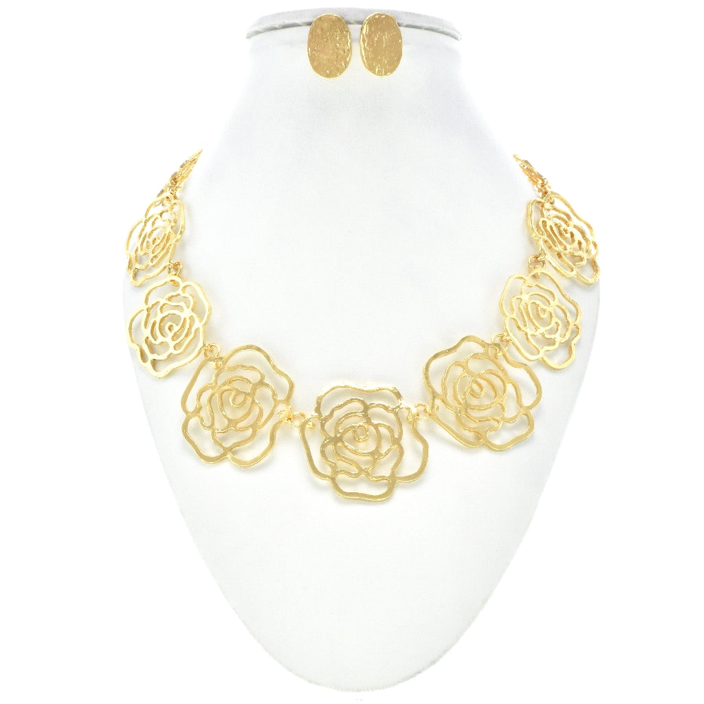 Set Collar y Aretes Chatties diseño de flores color oro