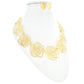 Set Collar y Aretes Chatties diseño de flores color oro